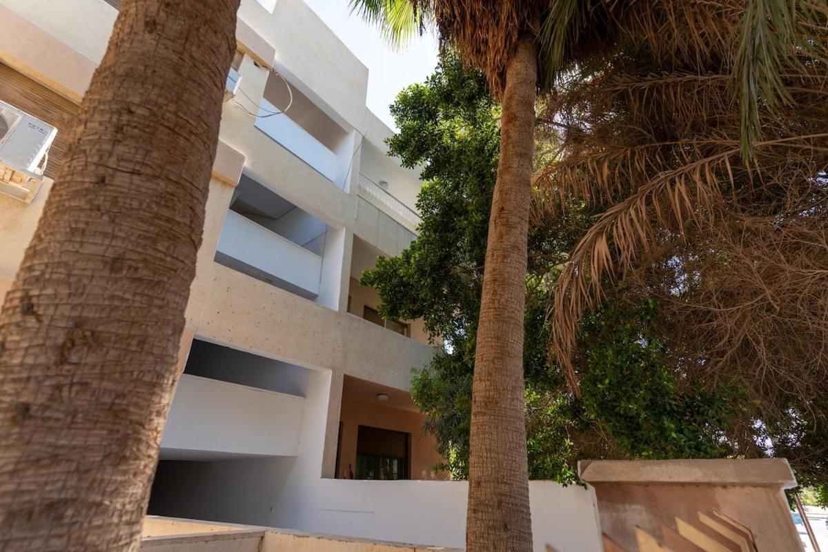 Blue Maria Perfect Location In Aqaba Apartment Exterior foto